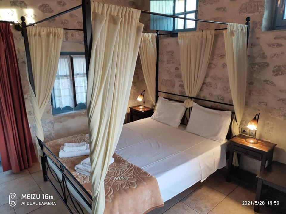 Petrounis Hotel Ареополис Екстериор снимка