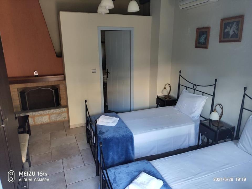Petrounis Hotel Ареополис Екстериор снимка