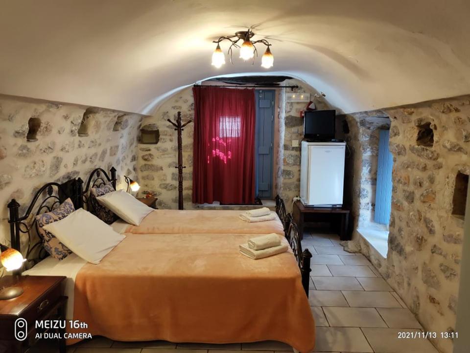 Petrounis Hotel Ареополис Екстериор снимка